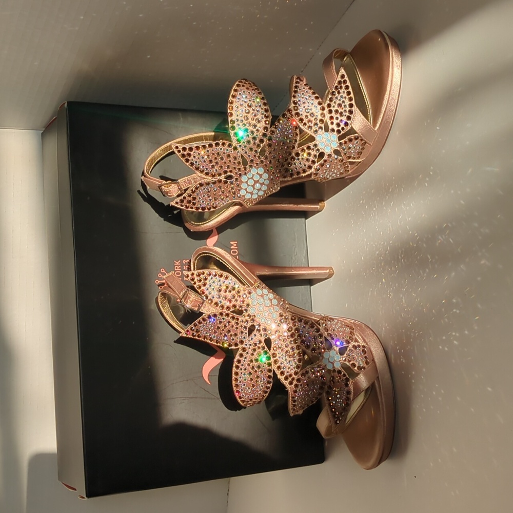NINA Royal Gold Heels Size 6M
